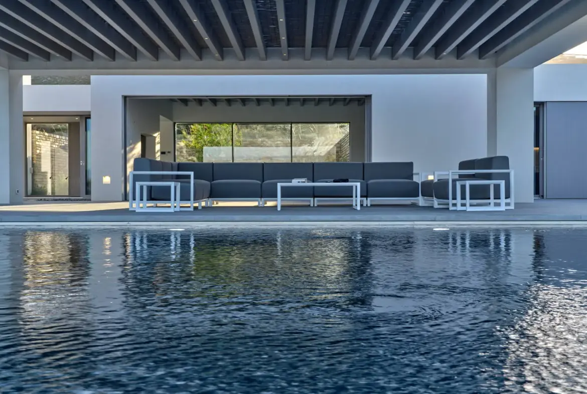 Ultimate luxury seafront villa with infinity pool in Antiparos
