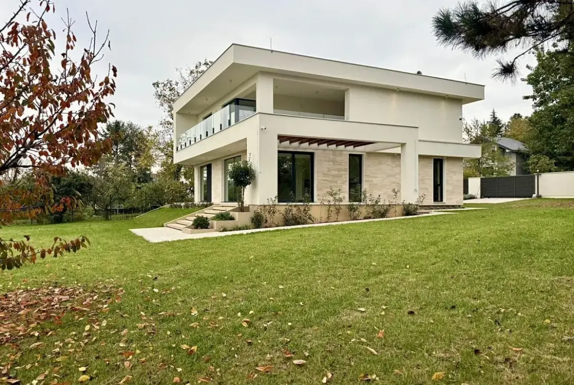 Villa in Sremska Kamenica