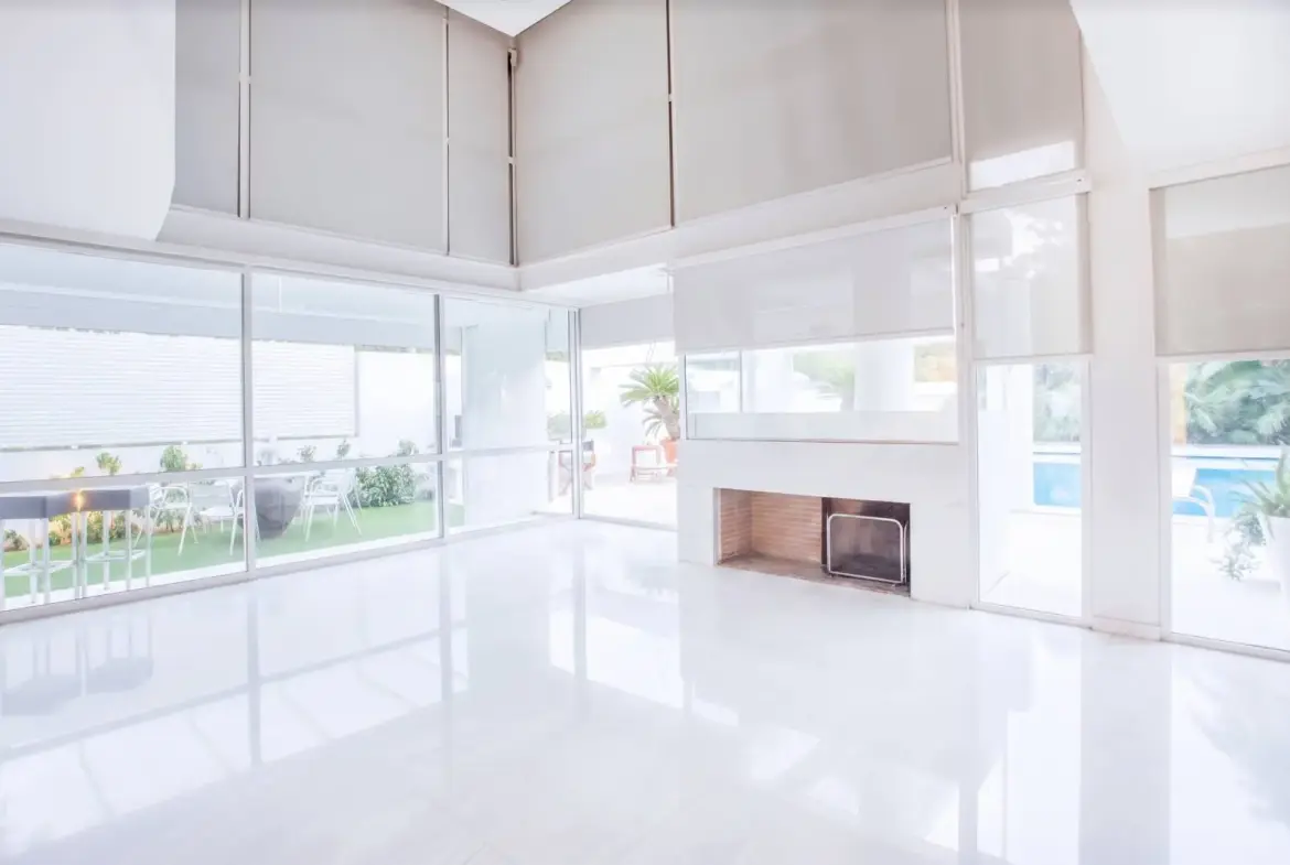 Timeless detached residence just a 5-minute walk from Vouliagmeni beach