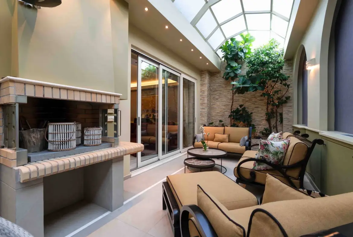 Prestigious 4-storey detached house