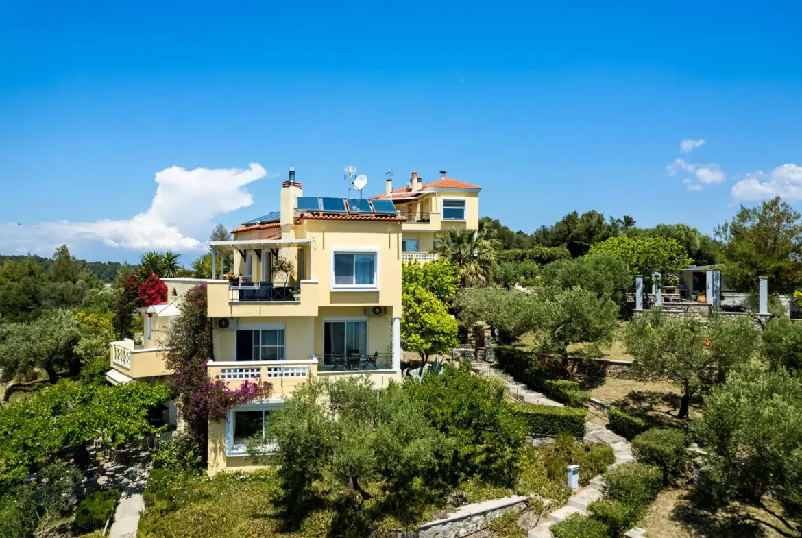 Seaside luxury villa in Paliouri
