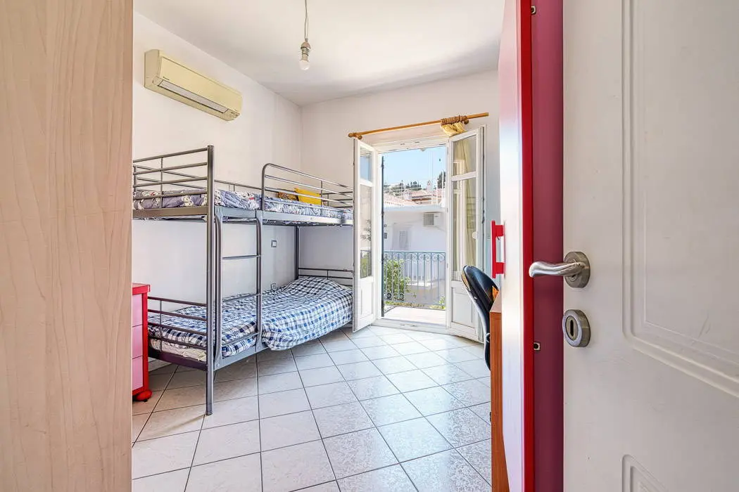 Private estate with two residences in the heart of Spetses