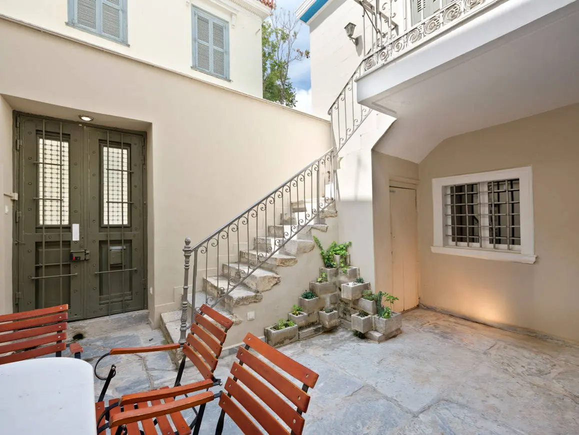 Timeless and luxury house in Plaka