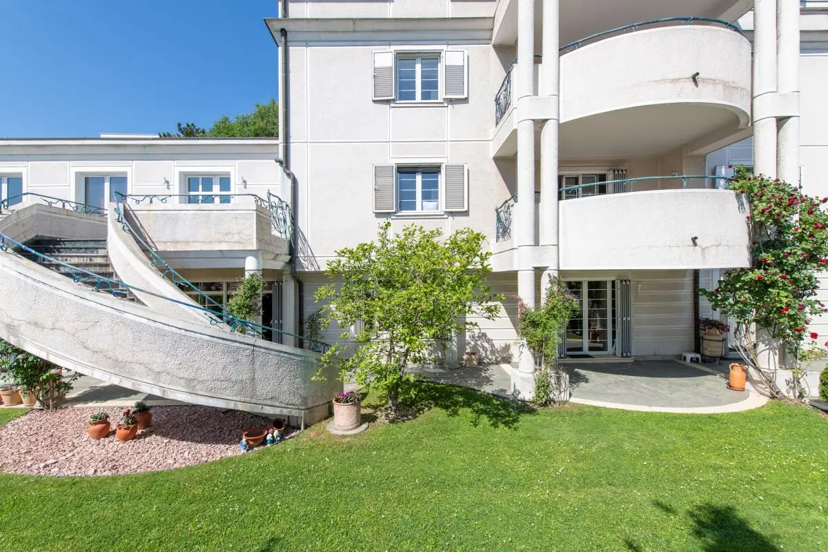 Family Villa in Dedinje