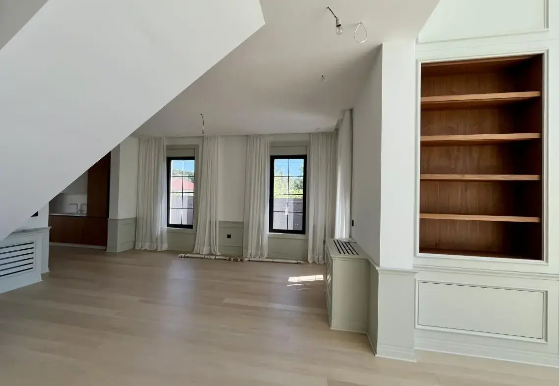 Modern Villa with a Swimming Pool in Avala