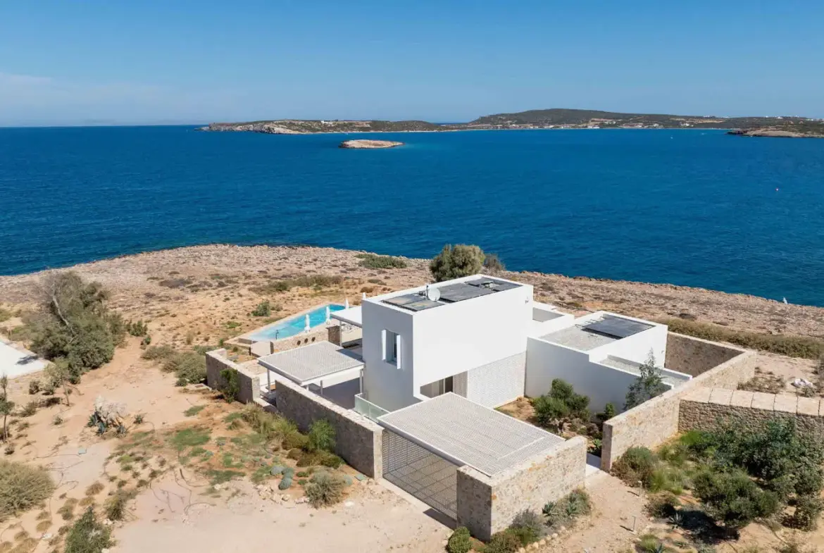 Luxurious New Seaside Villa in Agioi Anargyroi, Naoussa Paros
