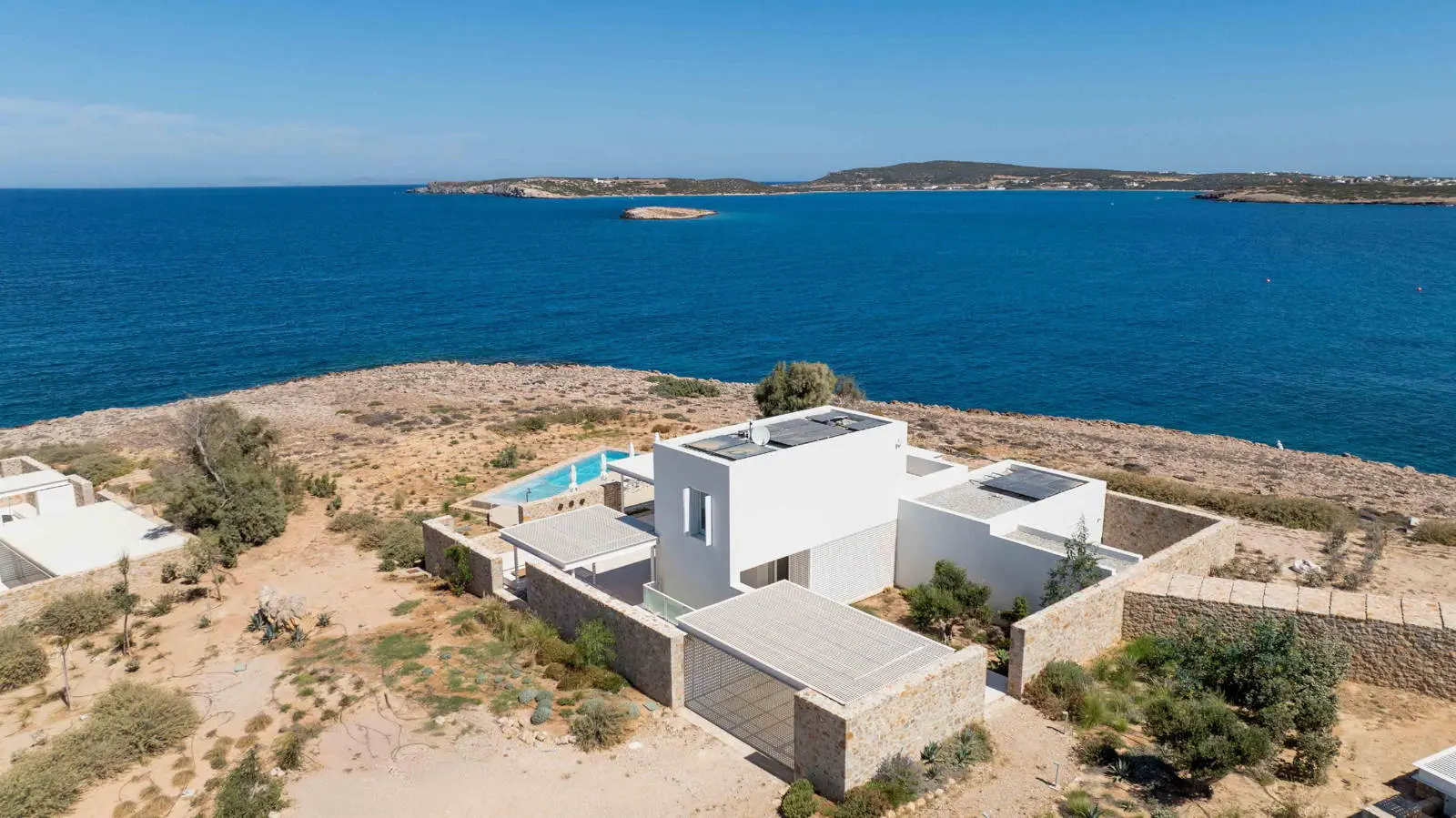 Luxurious New Seaside Villa in Agioi Anargyroi, Naoussa Paros
