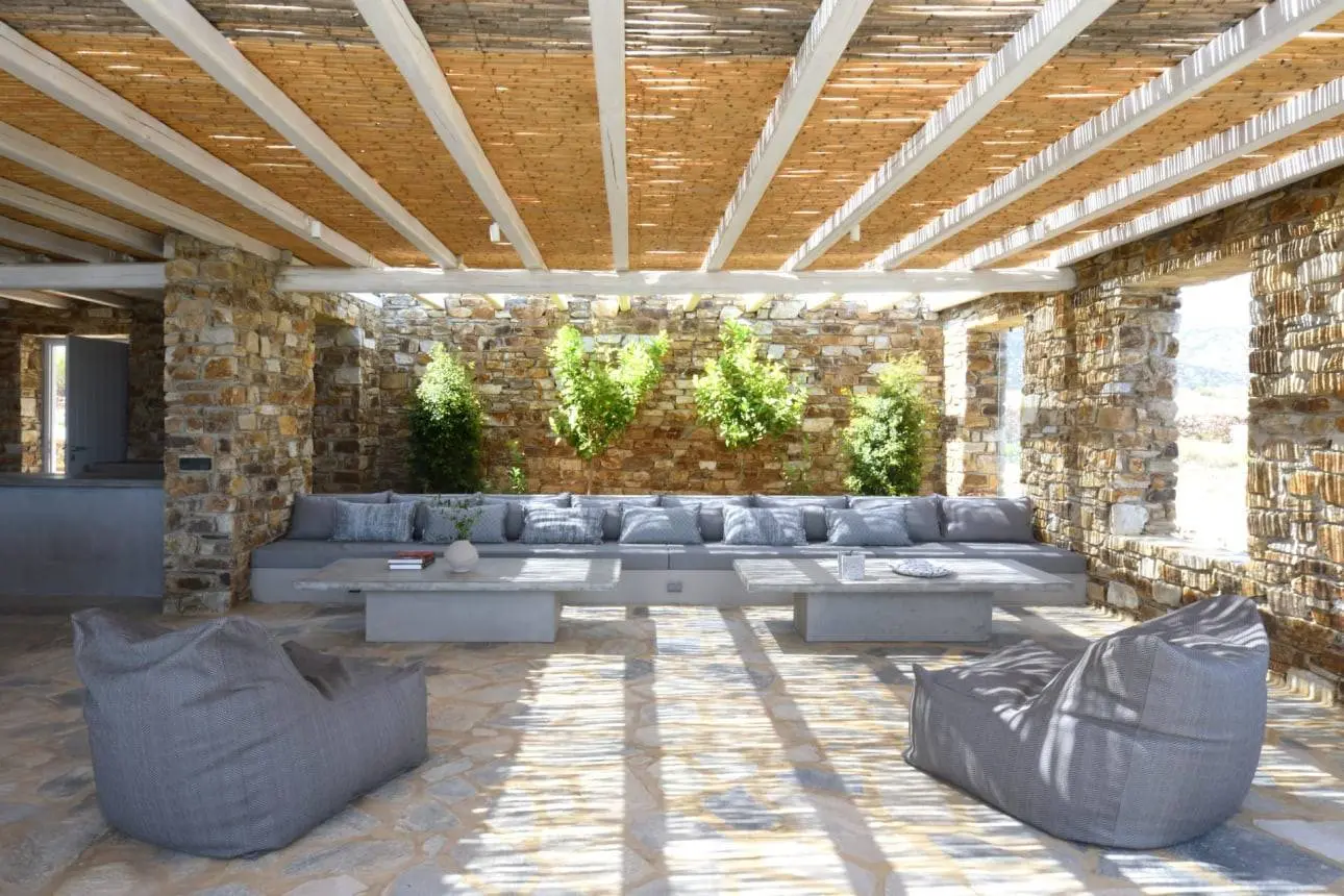 Luxury villa with dual residences and direct beach access in Antiparos
