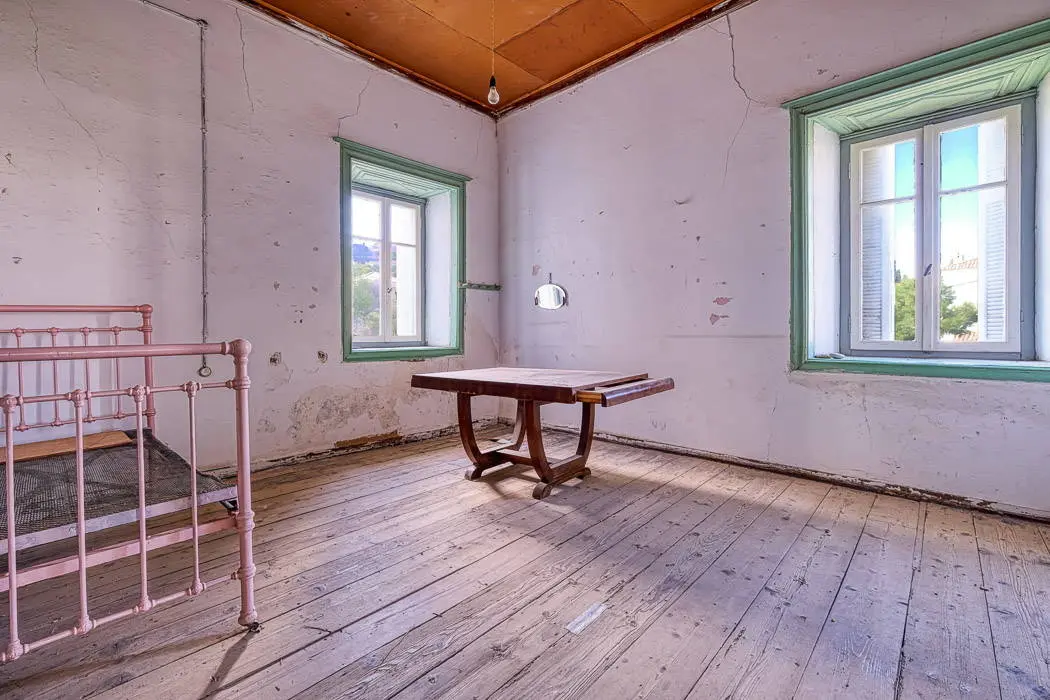 Historic mansion with approved development potential in Spetses