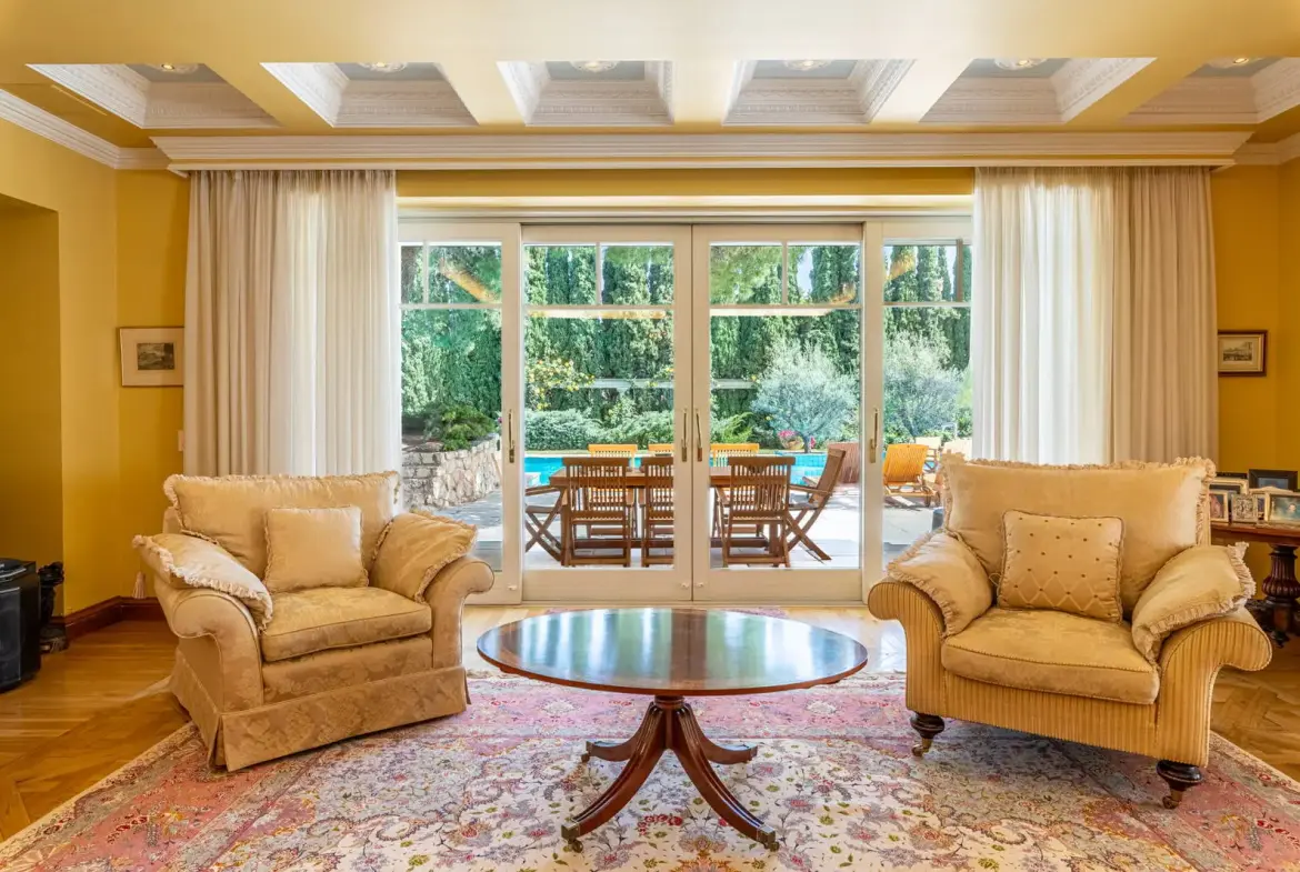 Unique Mansion in Kefalari