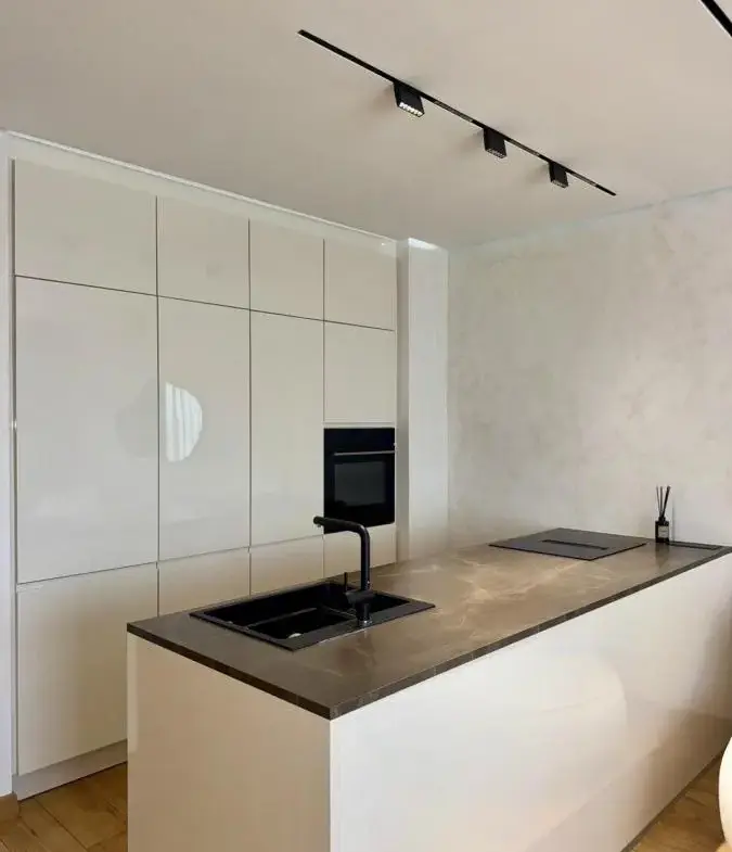 Elegant Four-Bedroom Apartment with Panoramic Views in the Wellport Residential Complex