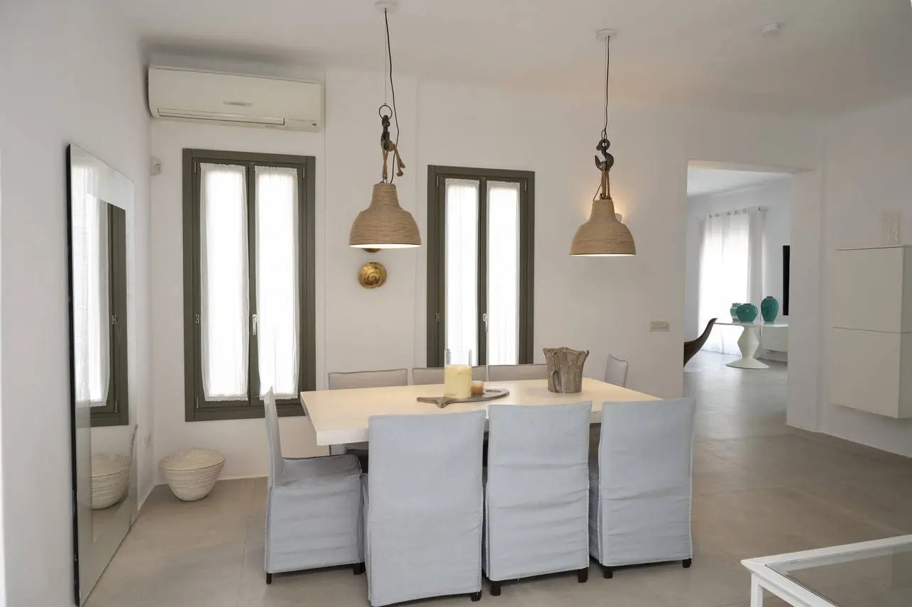 Luxurious villa overlooking the Aegean Sea, Mykonos
