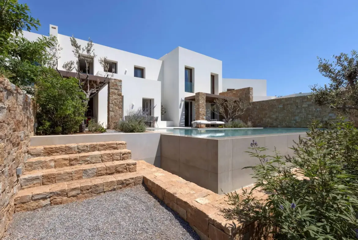 Boutique villa in an exclusive community just steps from the shore in Piso Aliki, Paros