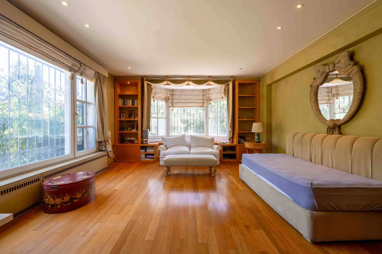 Elegant and timeless villa in Ekali