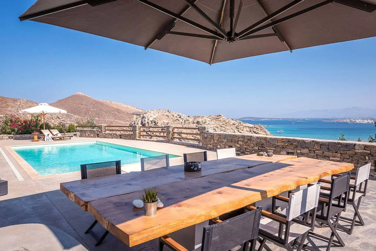 Distinctive-style villa in Kolymbithres, Paros