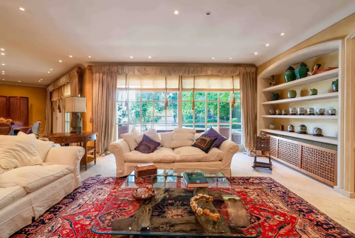 Elegant and timeless villa in Ekali