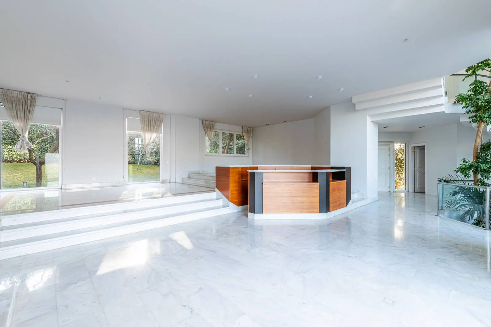 bh-9e37b6a5d467 Detached house of 645 sq.m. with unobstructed views
