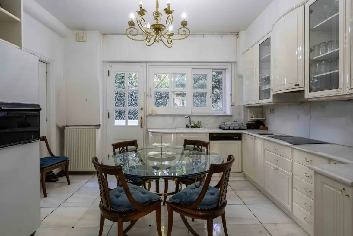Luxury family residences in a prime location, Ekali