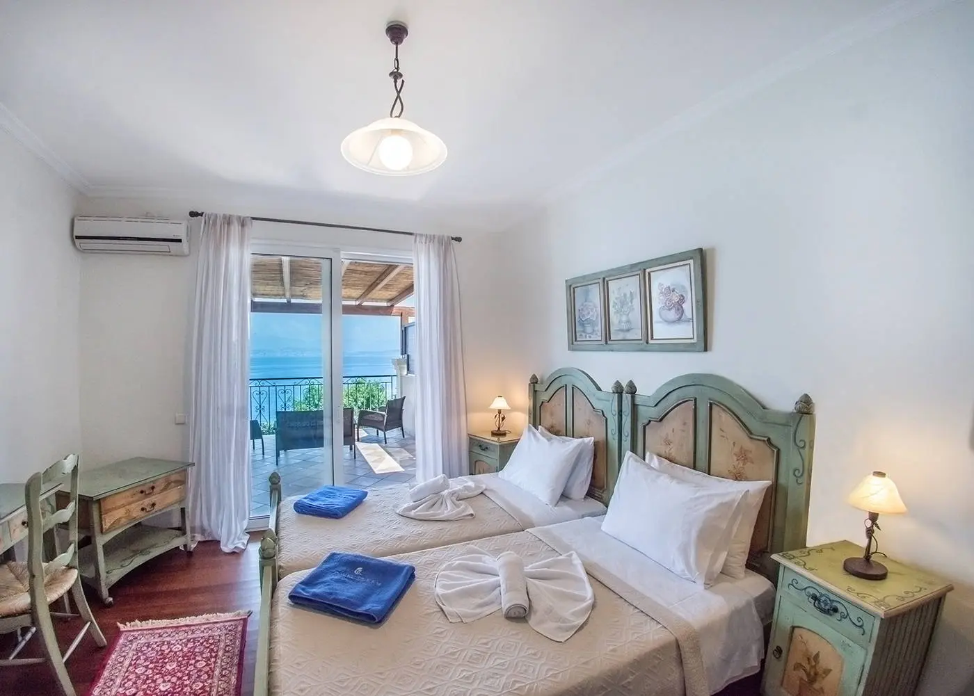 Luxury 3-villa estate with sea views & pool in Kassiopi, North Corfu