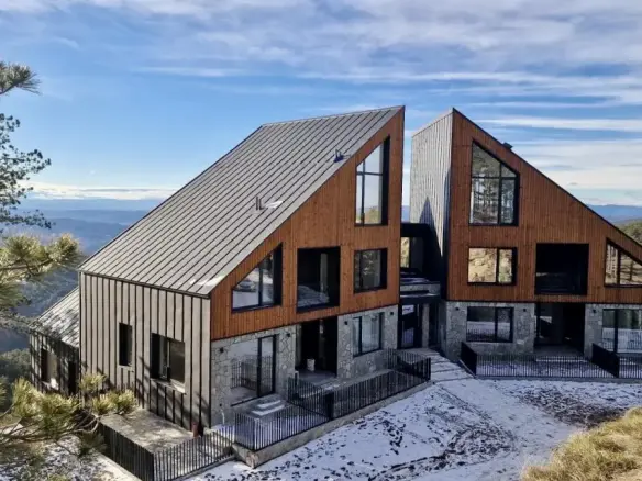 Luxury Four-Bedroom Apartment in Divčibare with Panoramic Views and a Private Sauna
