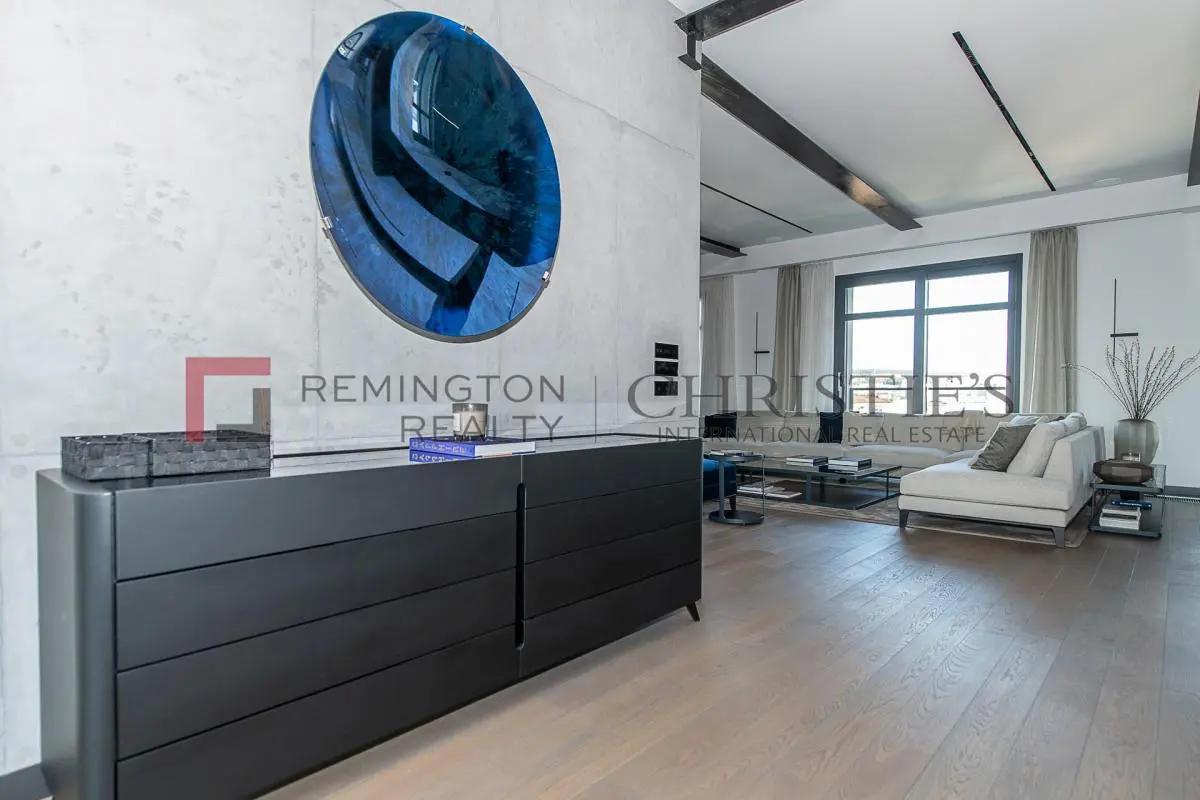 Exclusive Full-Floor Residence in the Heart of the City