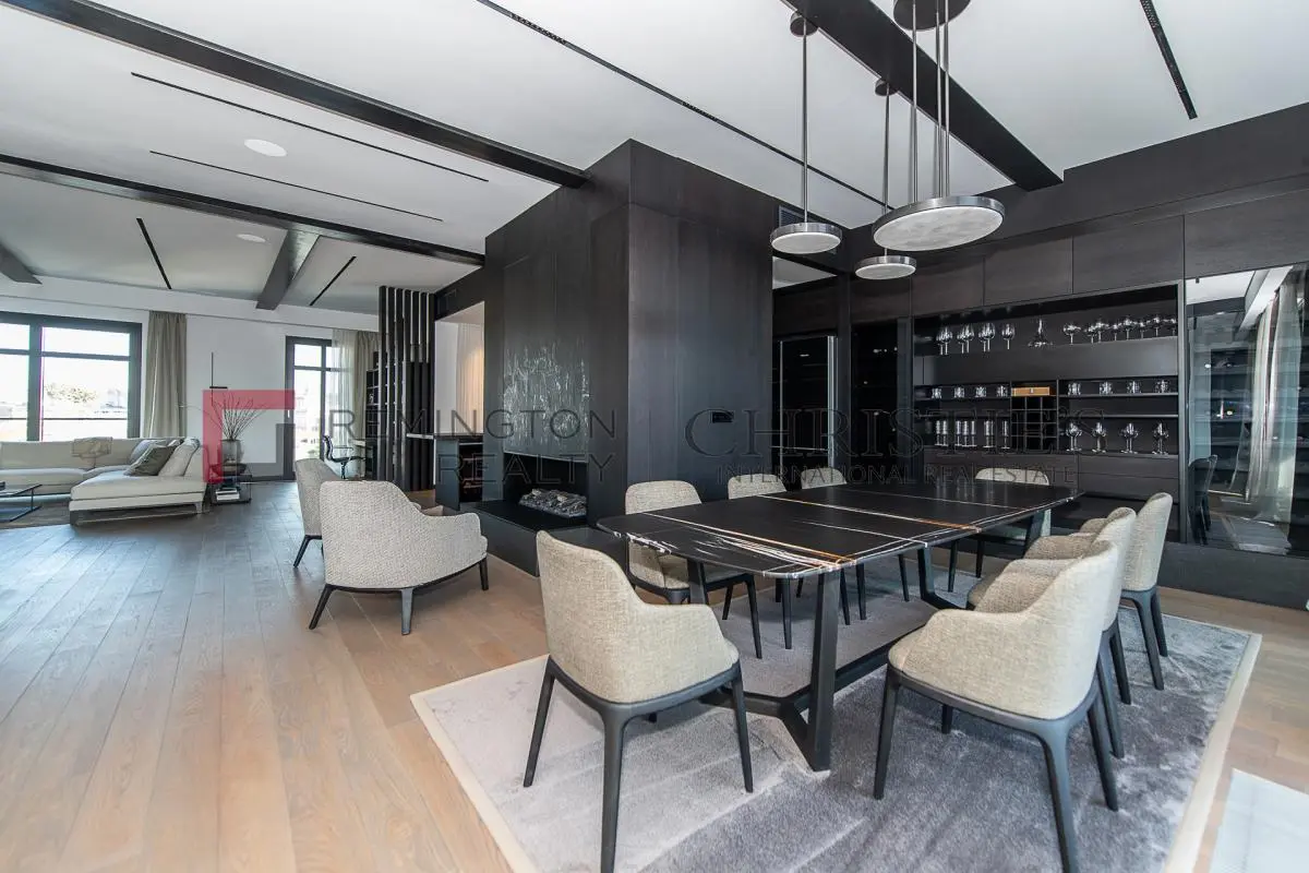 Exclusive Full-Floor Residence in the Heart of the City