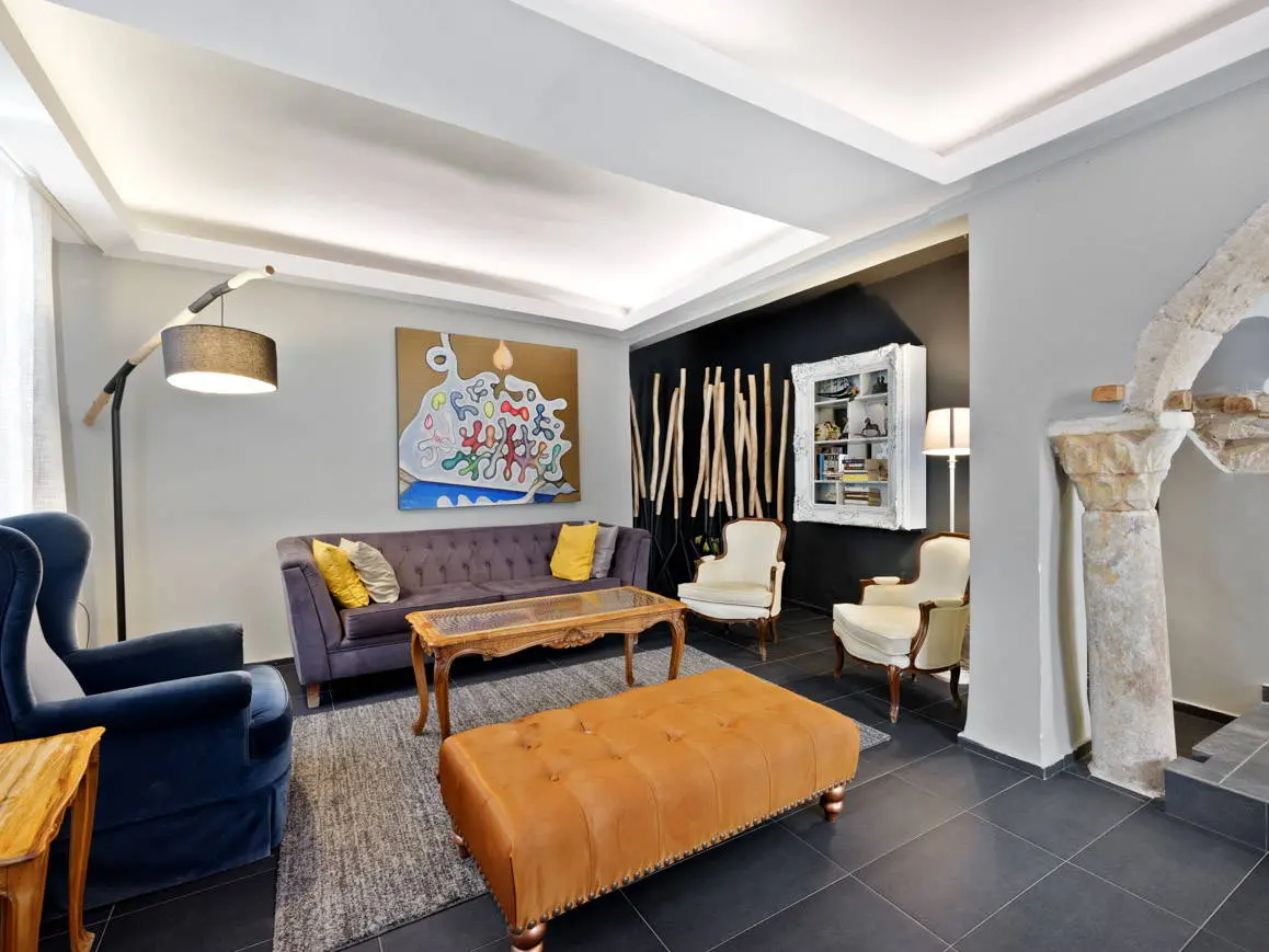 Timeless and luxury house in Plaka