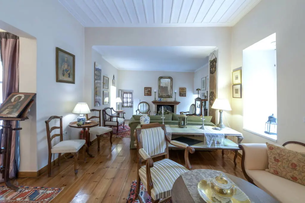 Historic house in Plaka with stunning courtyard and Acropolis view