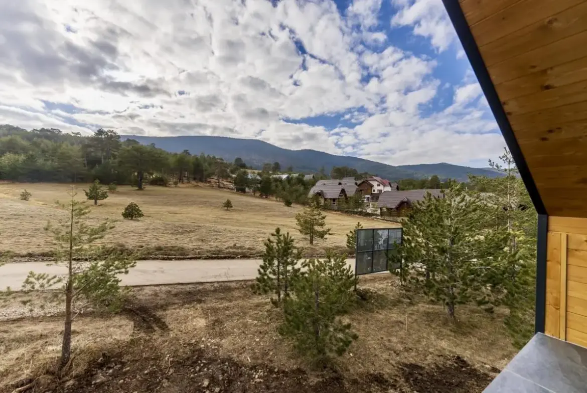 Cozy House in Zlatibor with Private Sauna and Jacuzzi starting from €185,000
