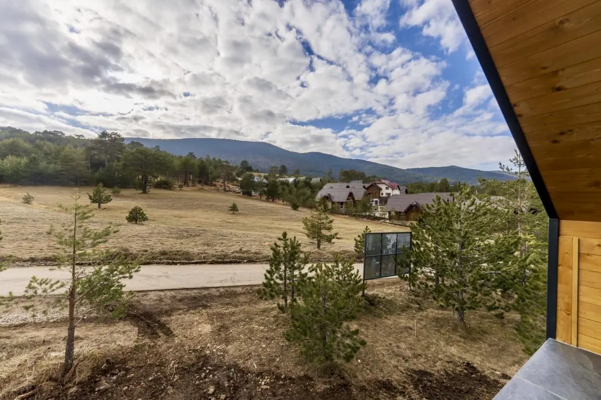 Cozy House in Zlatibor with Private Sauna and Jacuzzi starting from €185,000