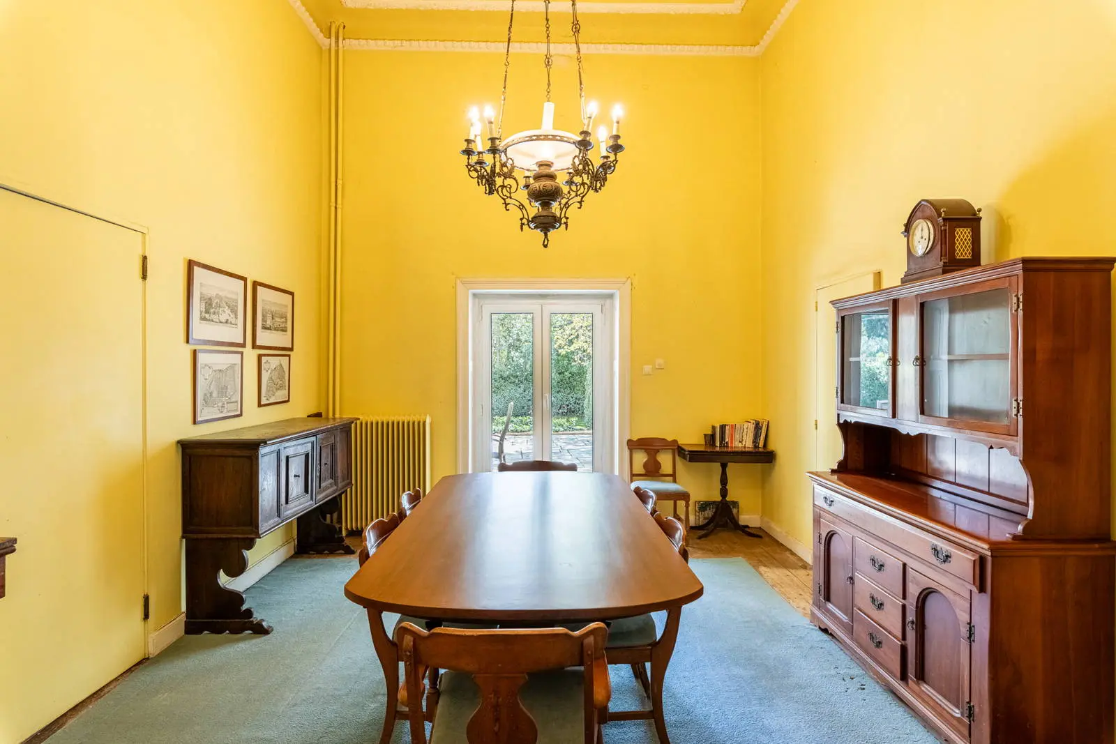bh-a996d139a877 Historic mansion on a 2,260 sq.m. plot