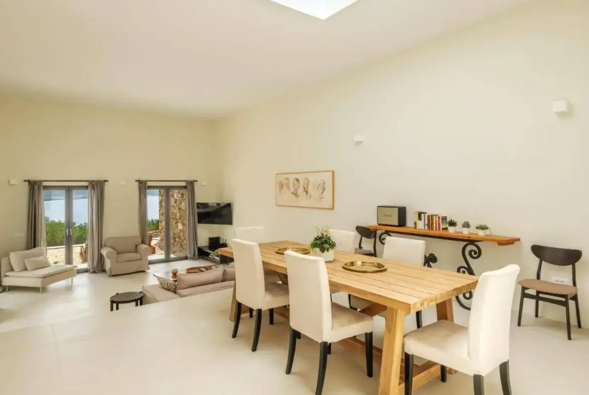 Antiparos exclusive villa with 5 private suites