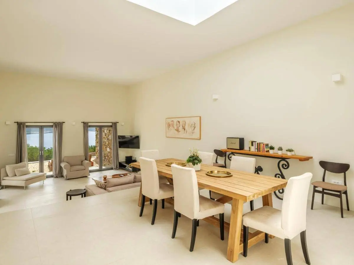 Antiparos exclusive villa with 5 private suites
