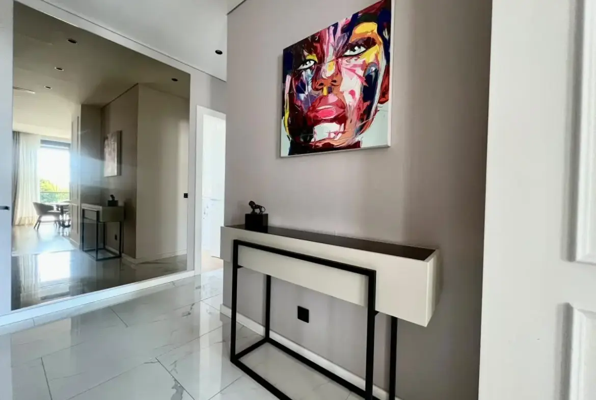 Family apartment with 2 garage parking spaces and a storage room