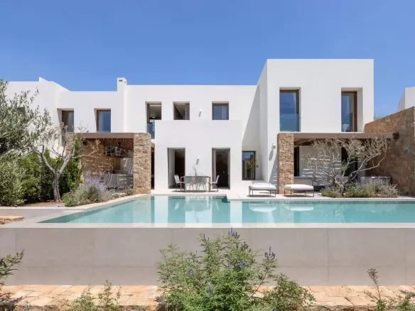 Boutique villa in an exclusive community just steps from the shore in Piso Aliki, Paros