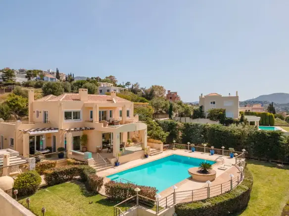 Luxurious 4 bedroom villa with panoramic sea views in Lagonisi