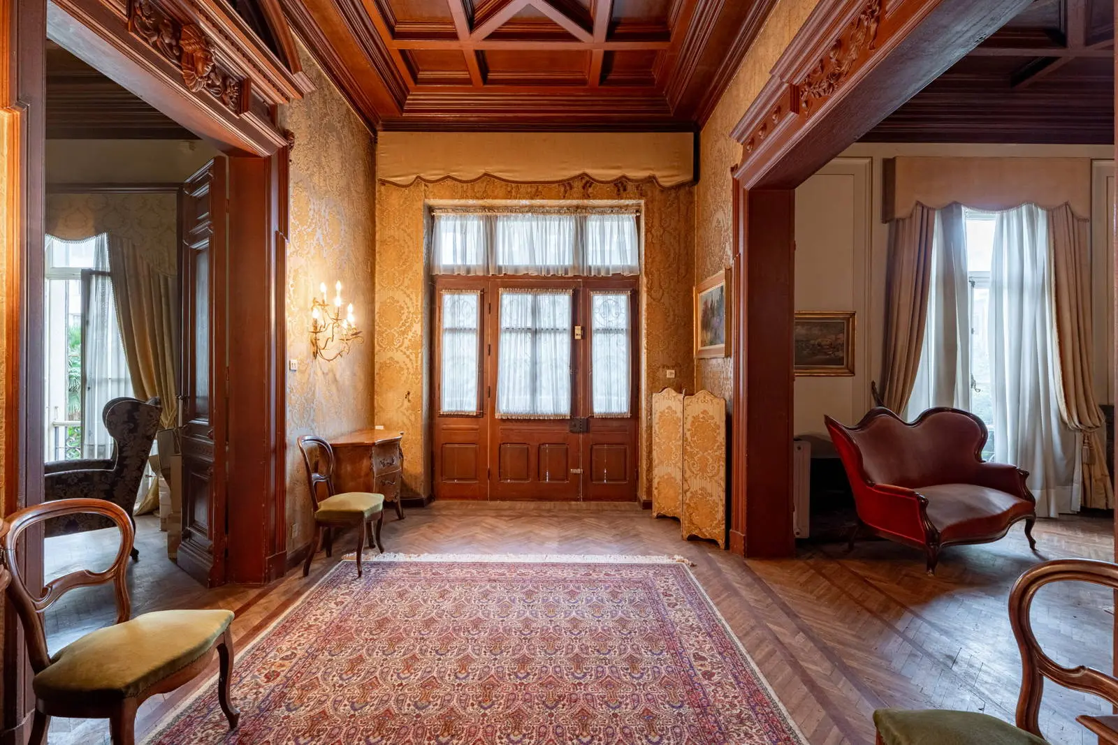 bh-ae82ca780619 Historical 1890 mansion in Thessaloniki