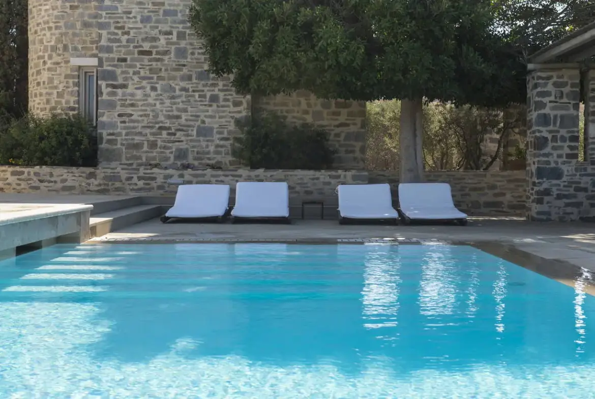 Venus:Beachfront Mansion with Vineyard and Pool in Paros