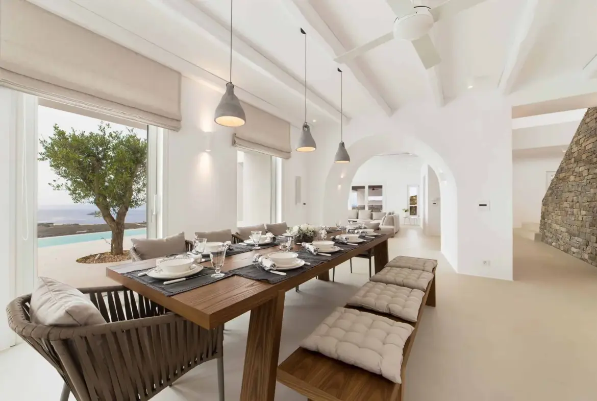Exclusive 6 bedroom villa with stunning views and private pool in Paros