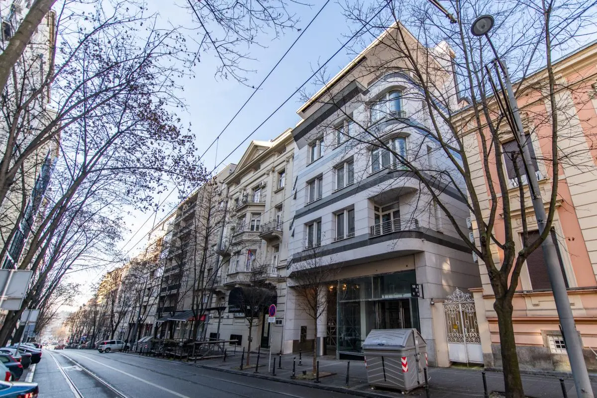 Commercial Building in the City Center