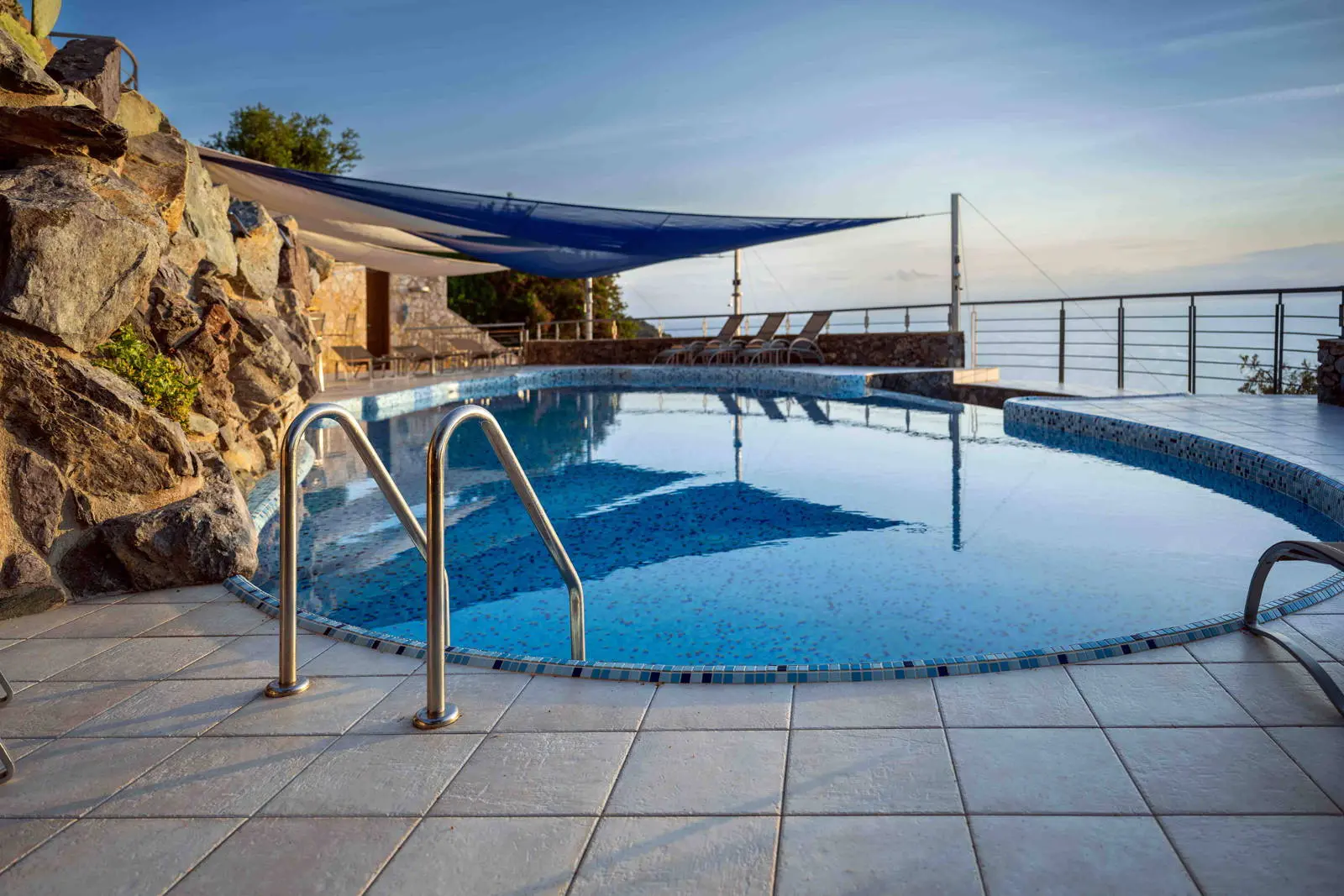 Seafront villa with spa and seafront maisonette with panoramic views in Pera Melana, Arcadia
