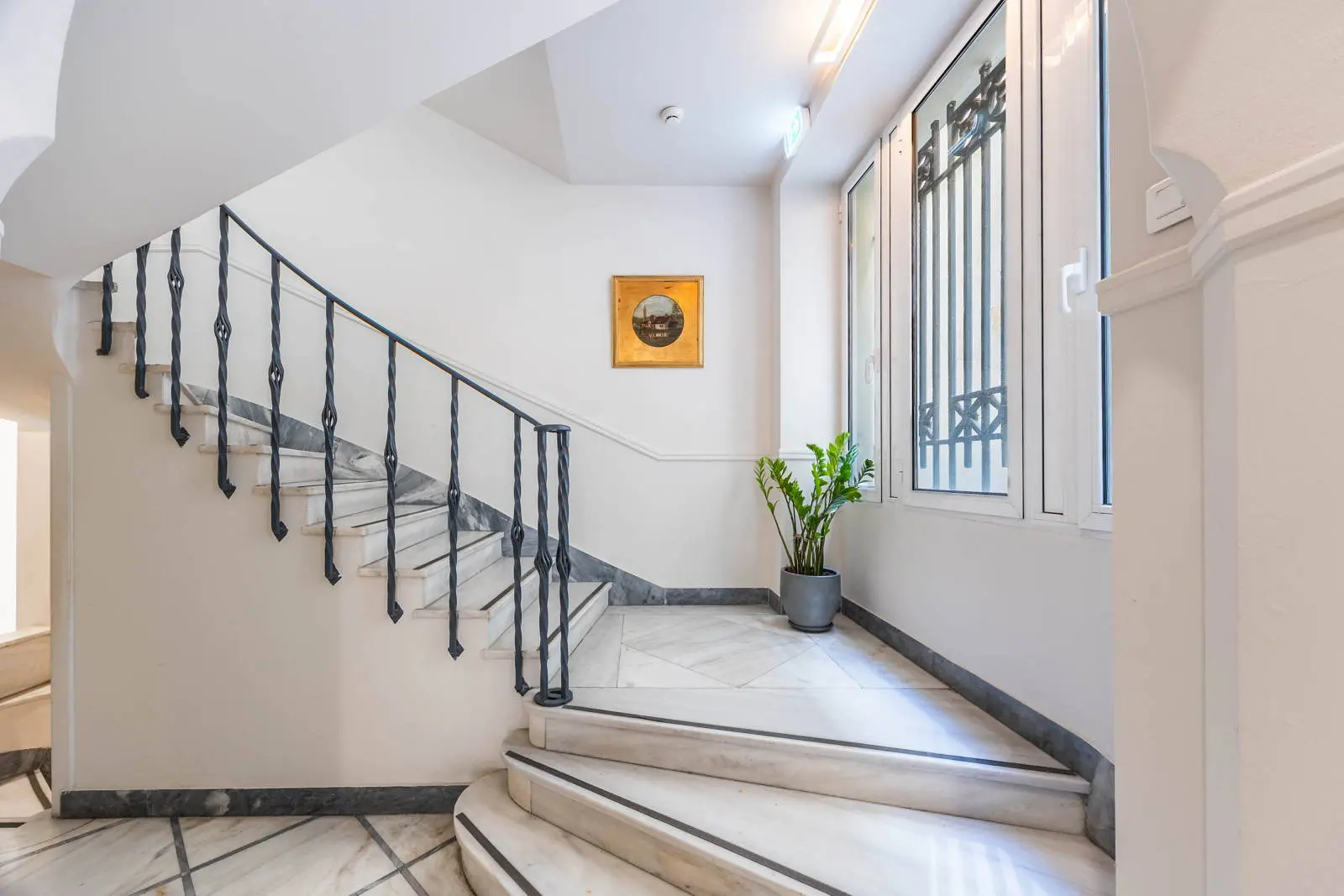 Prime Kolonaki – Exceptional whole building investment