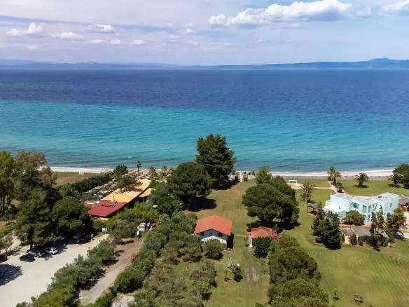 Beachfront property in Glarokavos, Halkidiki