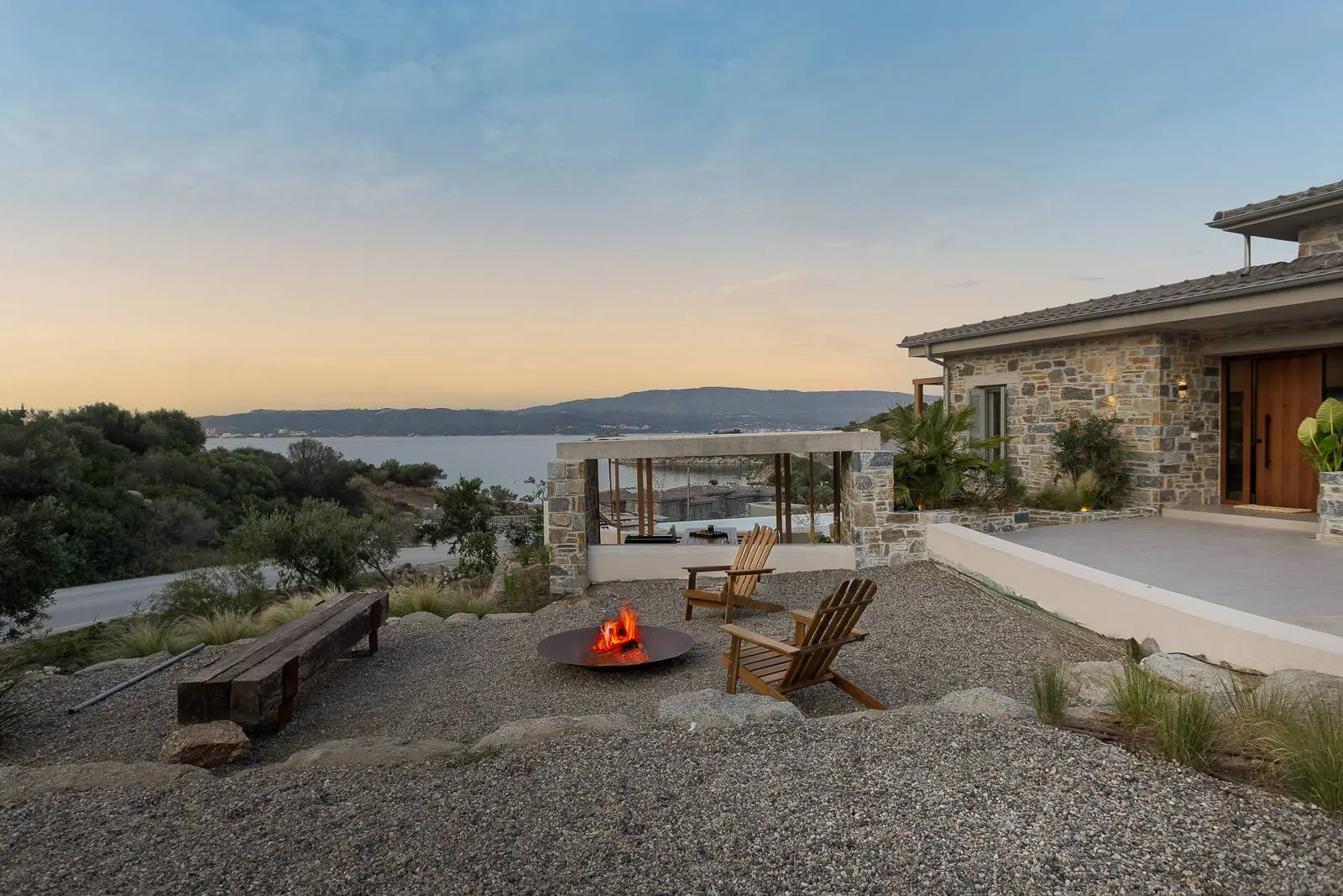 bh-b739addefaf5 High quality design villa with beach access