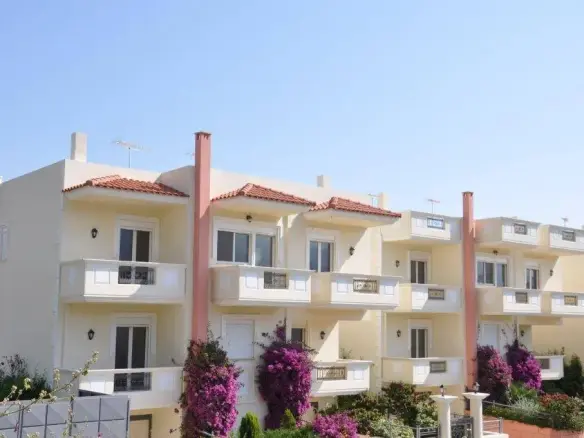 Complex of 13 luxury maisonettes in Kato Almiri, Corinthia