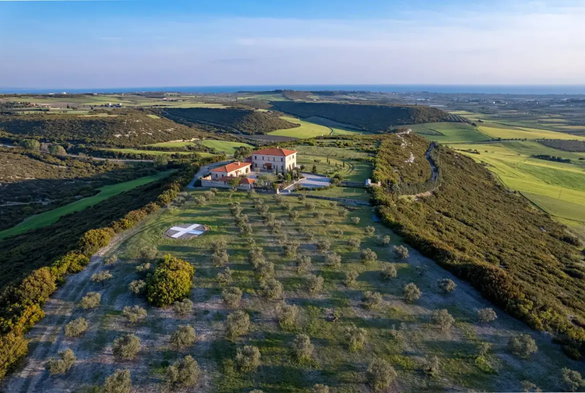Unique estate only 35km from the center of Thessaloniki