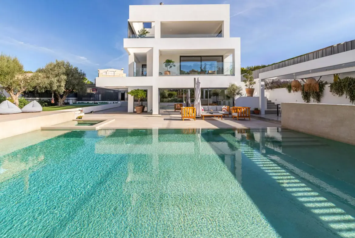 Exquisite modern villa in Vari with breathtaking paradise garden and pool