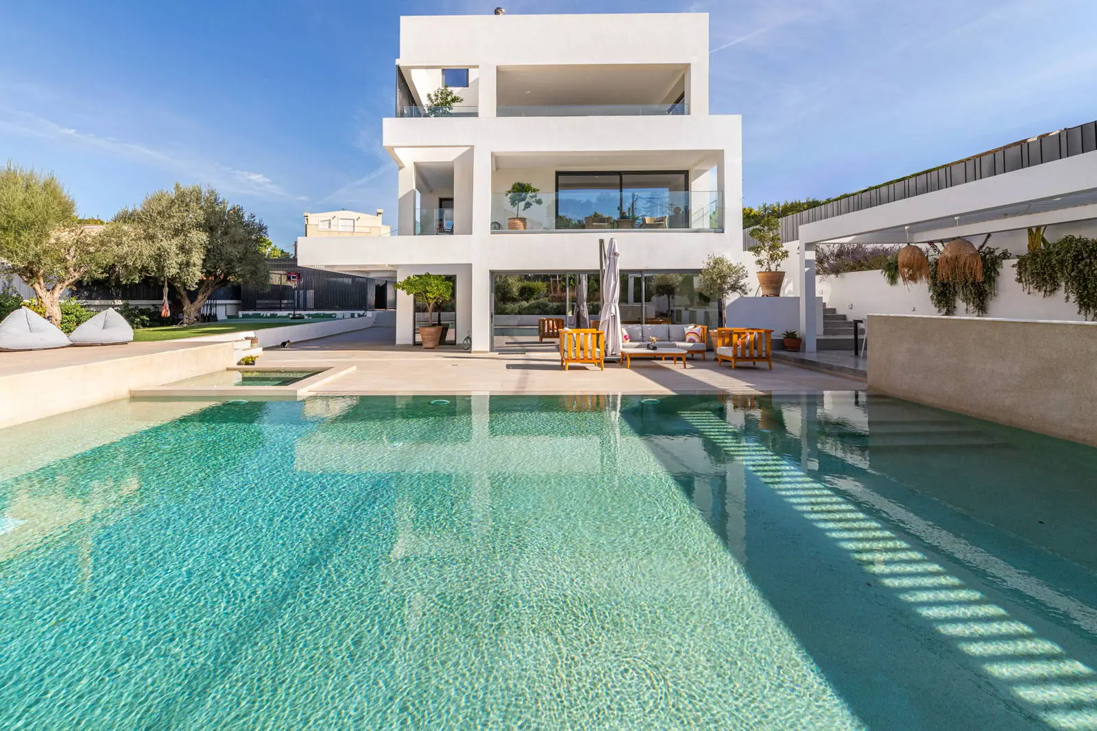 Exquisite modern villa in Vari with breathtaking paradise garden and pool