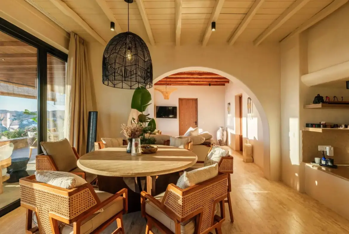 Aesthetic villa with panoramic sea views and infinity pool in Mykonos
