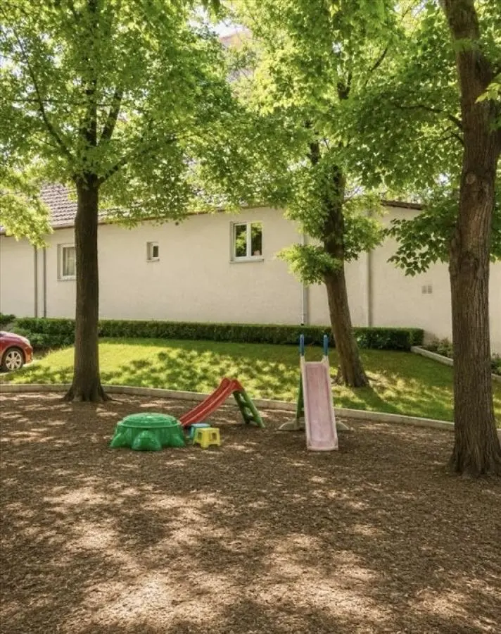 Cozy Two-Bedroom Apartment on Gospodara Vučića Street